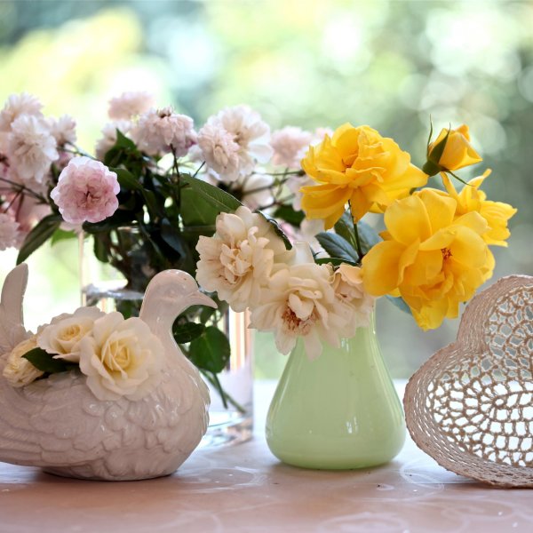 Нежная ваза с цветами