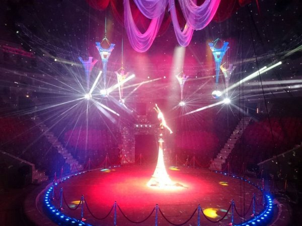 Цирковое освещение