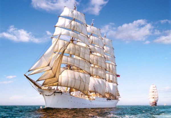 Открытка с парусником