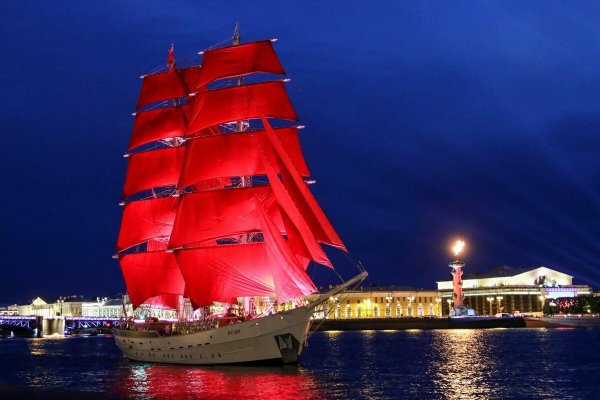 Корабль с алыми парусами в Питере