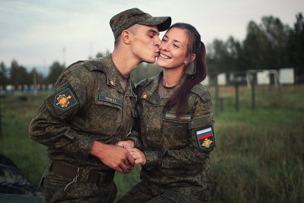 Красивые солдаты