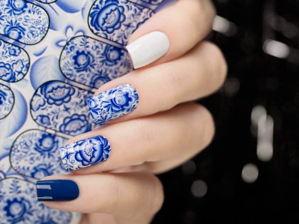 Маникюр гель лаками Гжель