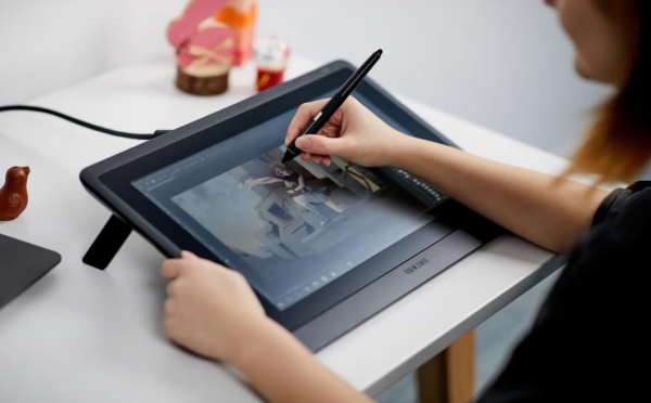Планшет Wacom Cintiq 16