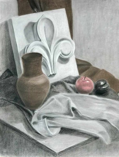 Натюрморт с гипсовым орнаментом