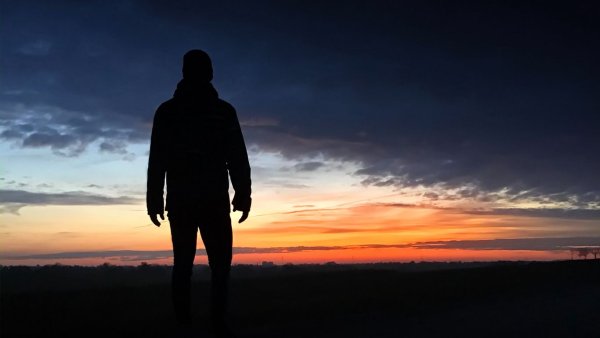 Одинокий человек