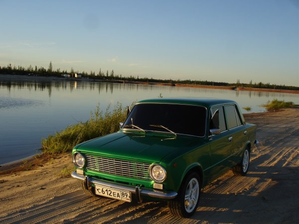 ВАЗ 2101 зеленый перламутр