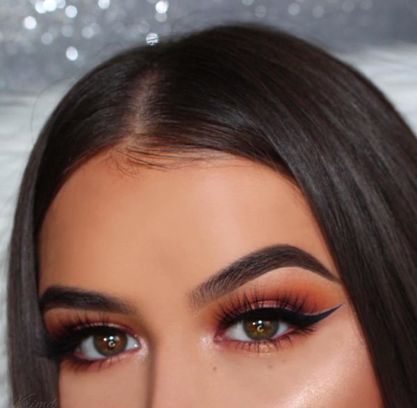 Красивая форма бровей