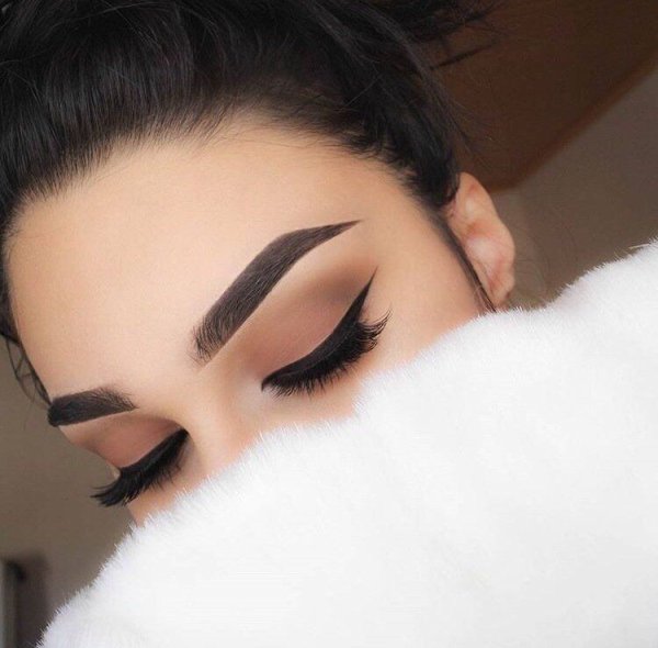 Идеальные брови