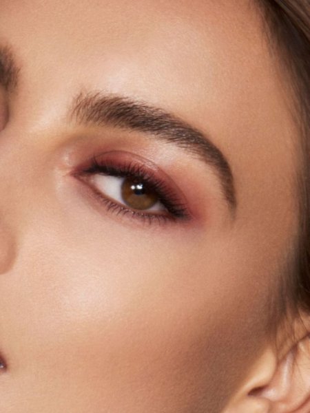 Красивая форума бровей