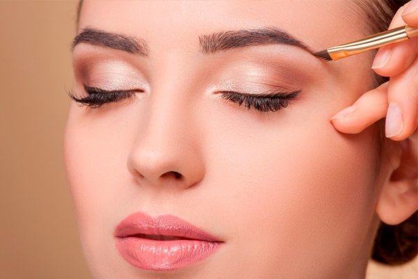 Красивые брови и ресницы