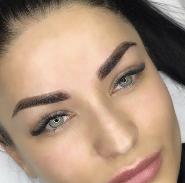 Идеальные брови