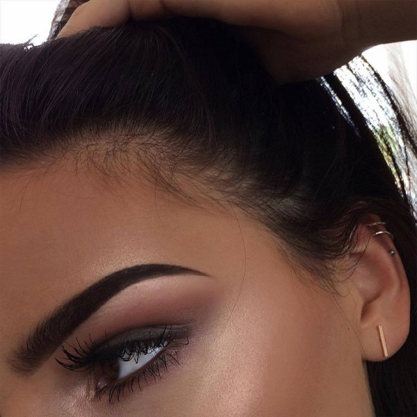 Окрашивание бровей и ресниц