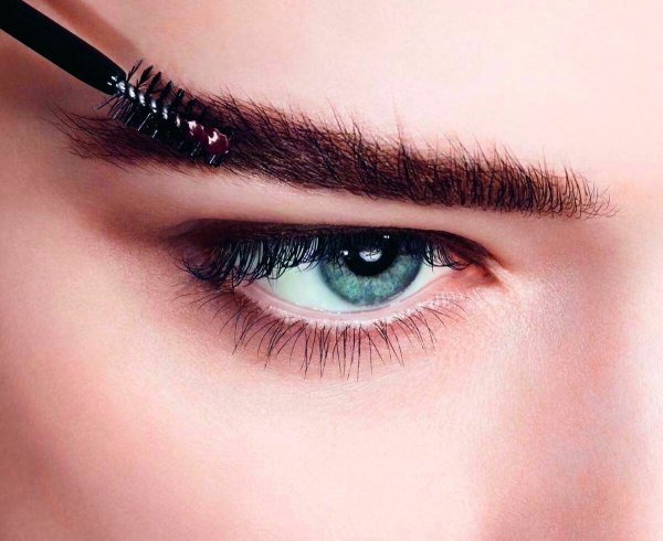 Идеальные брови