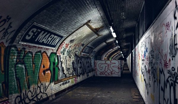 Фон андеграунд