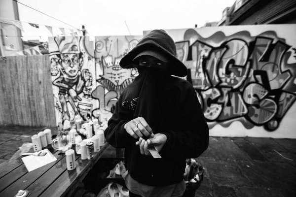 Обложка в стиле андеграунд