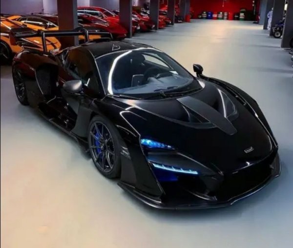 Koenigsegg Agera фиолетовый