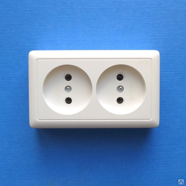 Розетка двойная наружной установки с заземлением "Прима" Шнайдер