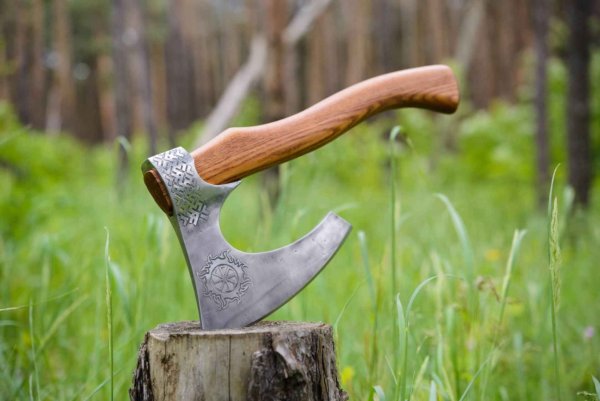Декоративные топоры