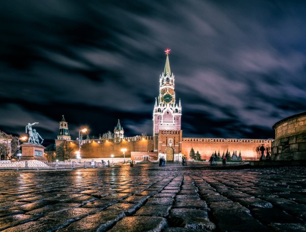 Москва ночная красная площадь