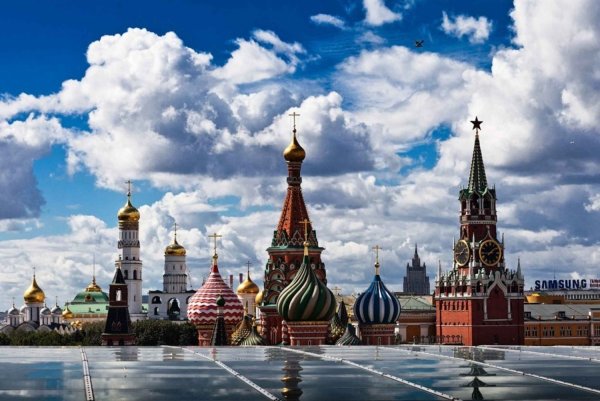 Небо над красной площадью