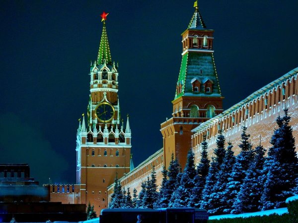 Спасская башня Кремля ночью