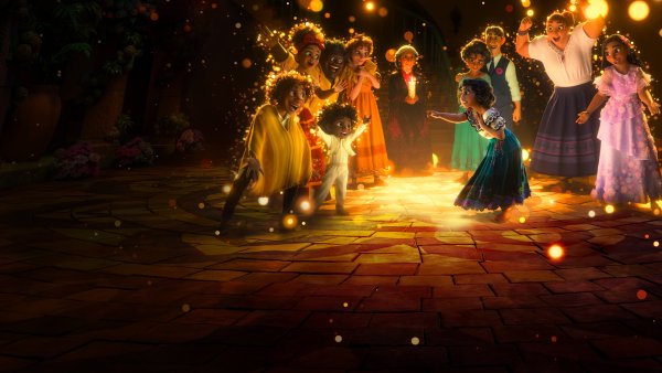 Мирабель из Энканто Мадригал мультфильм