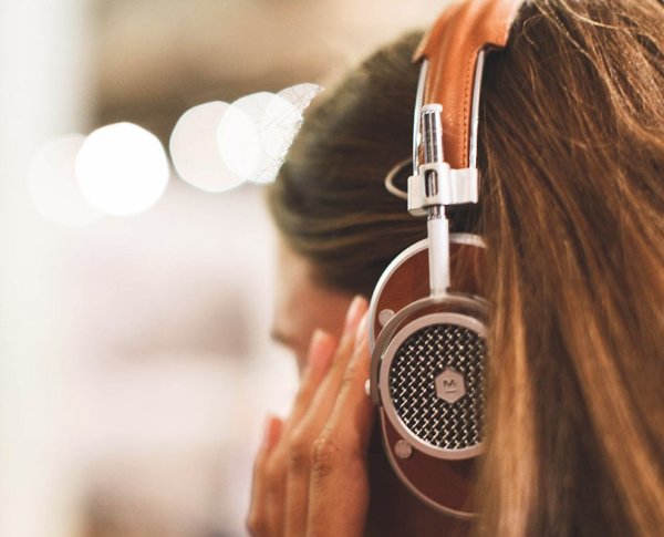 Красивые наушники