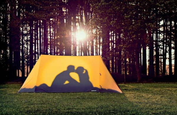 Ночь влюбленных в палатке