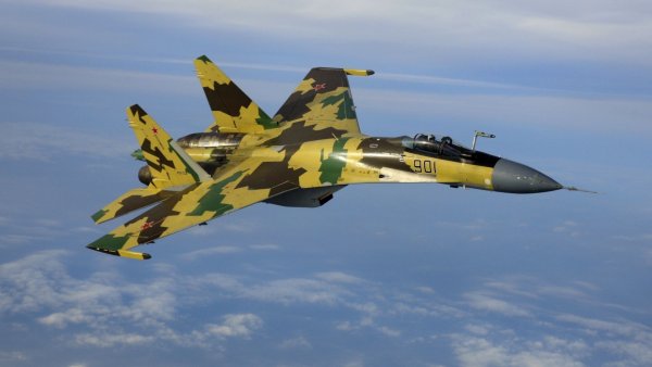 Истребитель Су-35