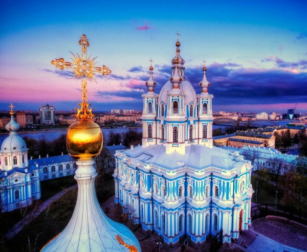 Смольный собор в Санкт-Петербурге