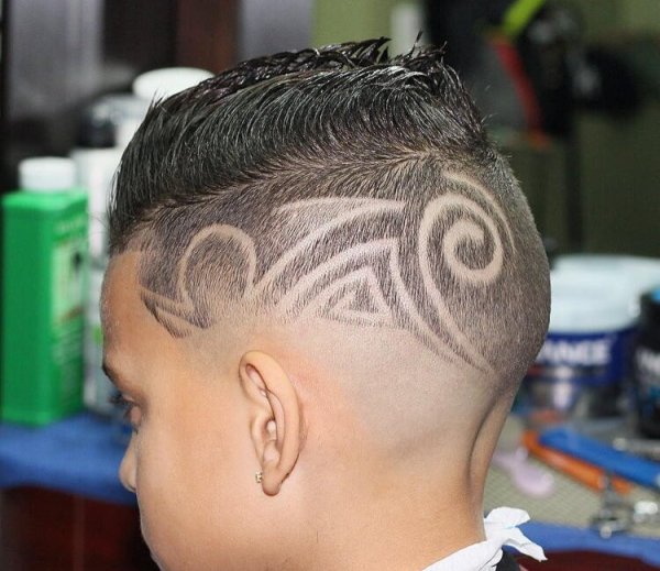 Детские стрижки с узорами