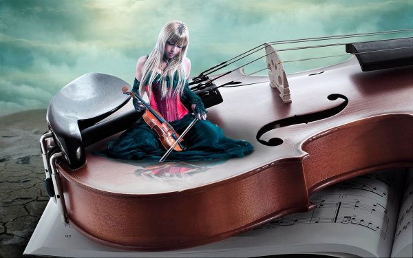 Девушка с музыкальным инструментом