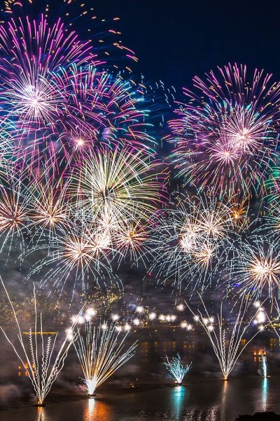 Красивый салют