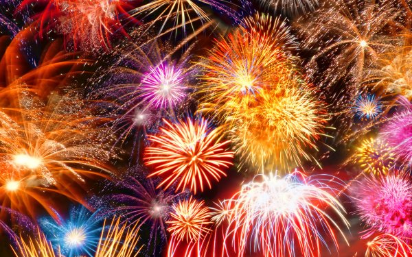 Салюты и фейерверки