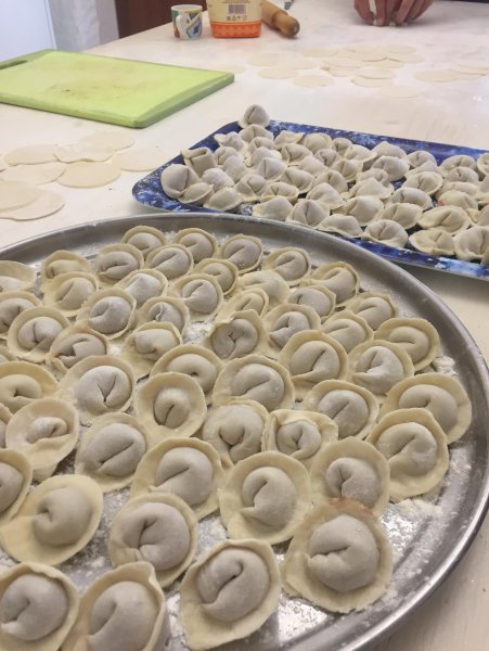 Необычная лепка пельменей