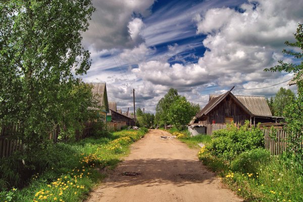Красивая деревенская улица