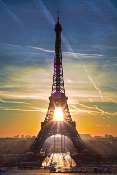 Эйфелева башня (la Tour Eiffel)