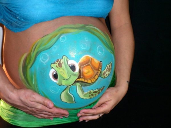 Рисунки на животе у беременных прикольные
