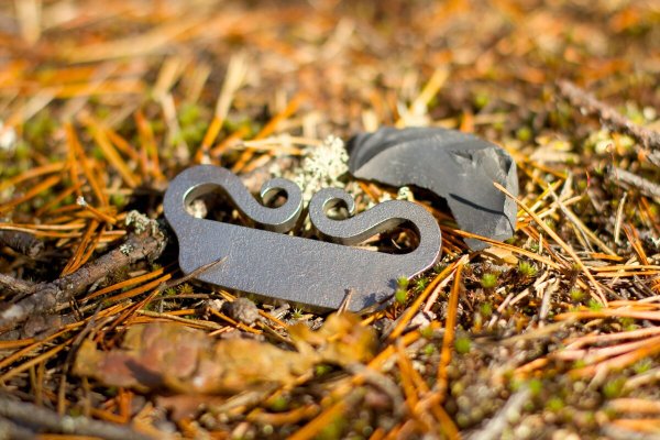 Кованое кресало огниво