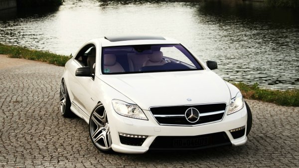 Мерседес Бенц AMG белый