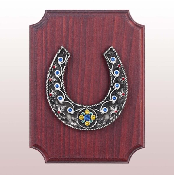 Подкова "на удачу" чароит