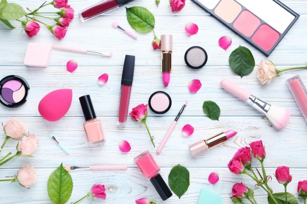 Косметика и цветы