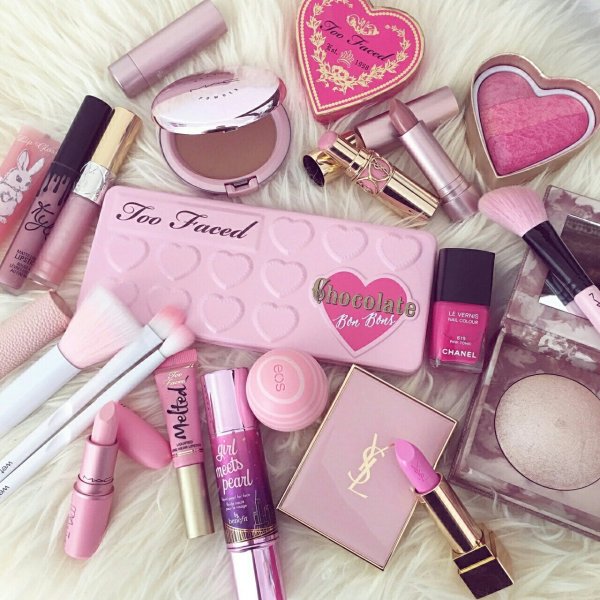 Парфюмерия и косметика