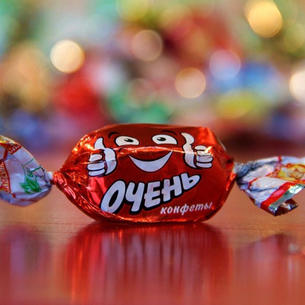 Конфеты детям