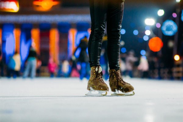 Коньки каток красиво