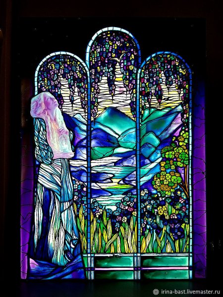 Витражи Луиса комфорта Тиффани