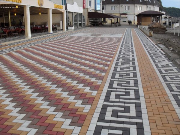 Укладка тротуарной плитки