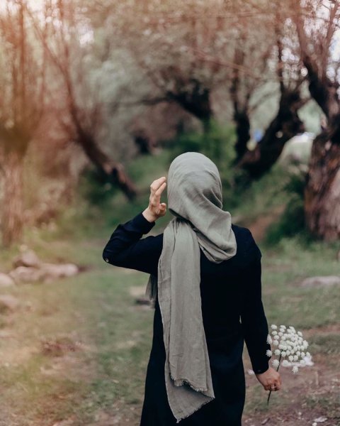 Красивые мусульманские девушки в платках