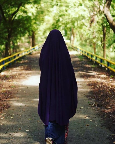 Мусульманка и Коран