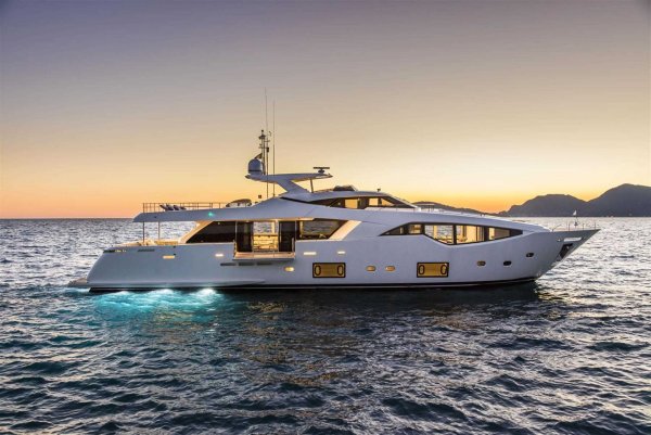 Navigator 30m (95') super Yacht 2021
